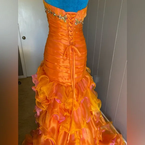 TIFFANY DESIGN DRESS. - Picture 13 of 15